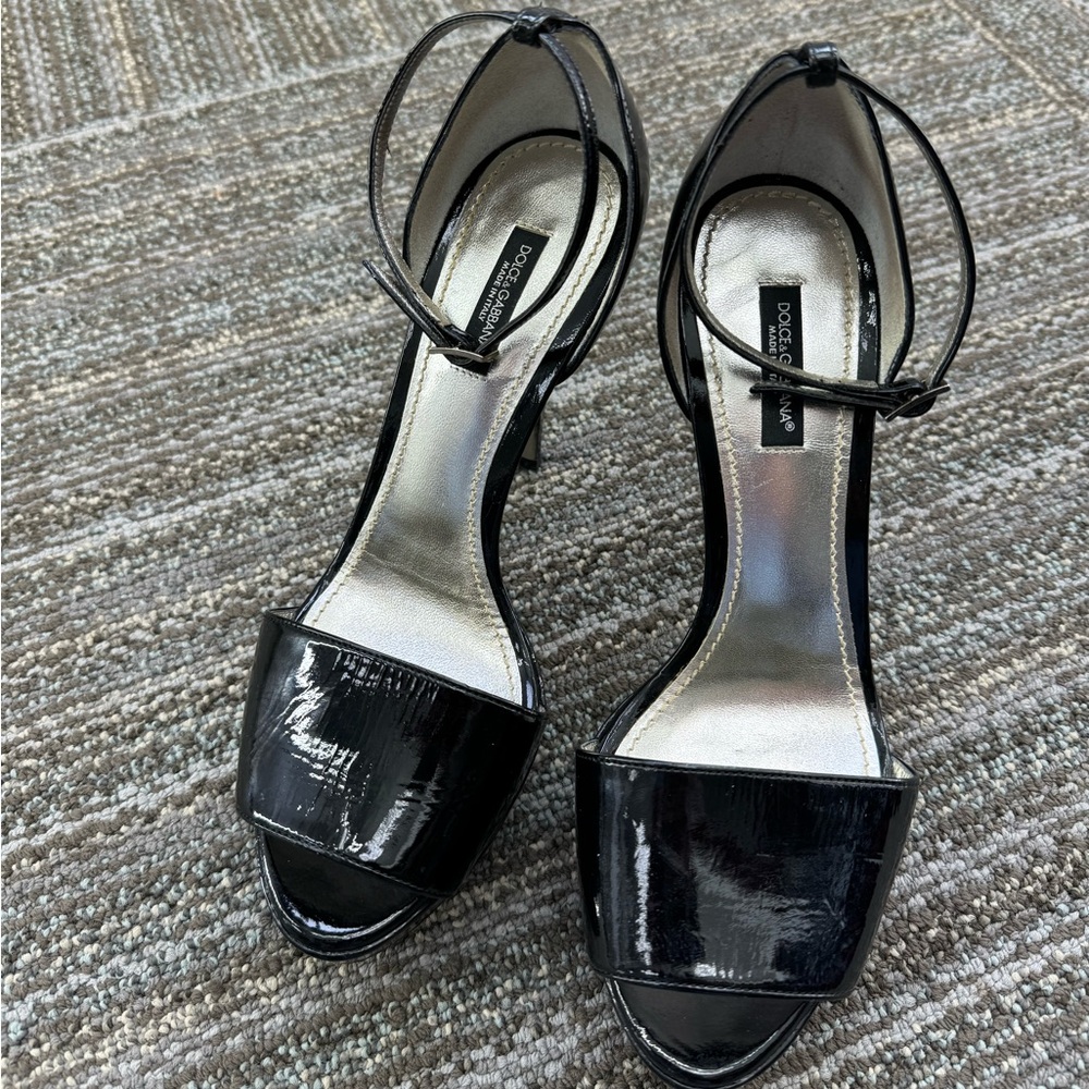 Dolce & Gabbana | Patent Leather Sandals Black Platform